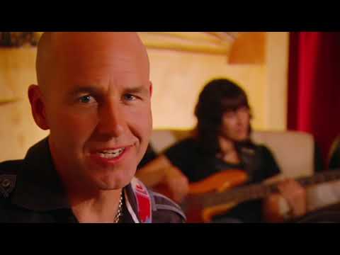 She don't like guns - Steve Lee