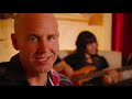She don't like guns - Steve Lee 