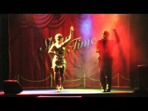 Shake Your Groove Thing- Mabel y Fide .