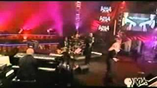 Cyndi Lauper - Walk On By (lyrics)