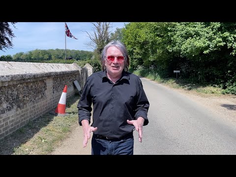 Church Dignitaries Insist I Play Boogie Woogie On The Ancient Pipe Organ