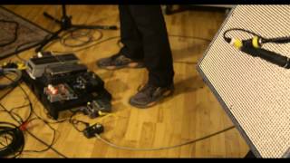 Video thumbnail for Eric Nichelson of Midlake and the Supro Thunderbolt Plus by Supro