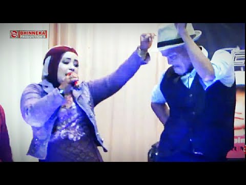 Goyang Taruih !!😂💃🤣 Mak Son Vs Ayu Dewi Dendang Bagurau Bukik Bunian || Live Balai Balai