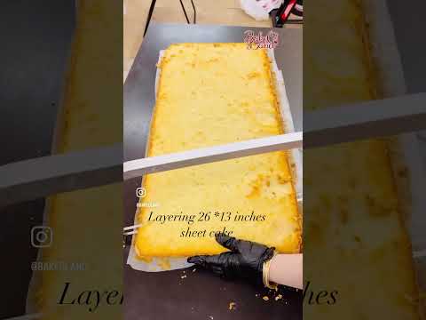 Layering a sheet cake #layering #cake #sheetcake #cakedecorating #qatar #cakedesign #cakeclass
