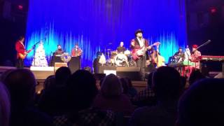 A Very Mavericks Christmas - 12-2-16