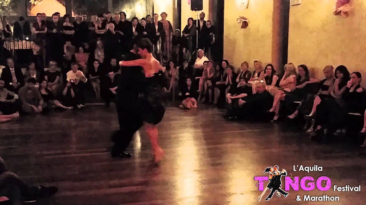 Video thumbnail for Fausto Carpino & Stephanie Fesneau 4/4 Milonga - Parque Patricios - Canaro