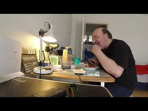 MongoTV_7466 - Min Frokost - Del 2 - PERSISK Grill Kødfars Med Brød og Salte Grønne Oliven