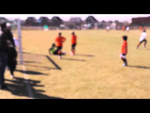 6 april 2013 VV De Meern E5 - VV De Meern E7 com 10-1 Doelpunt Leandro