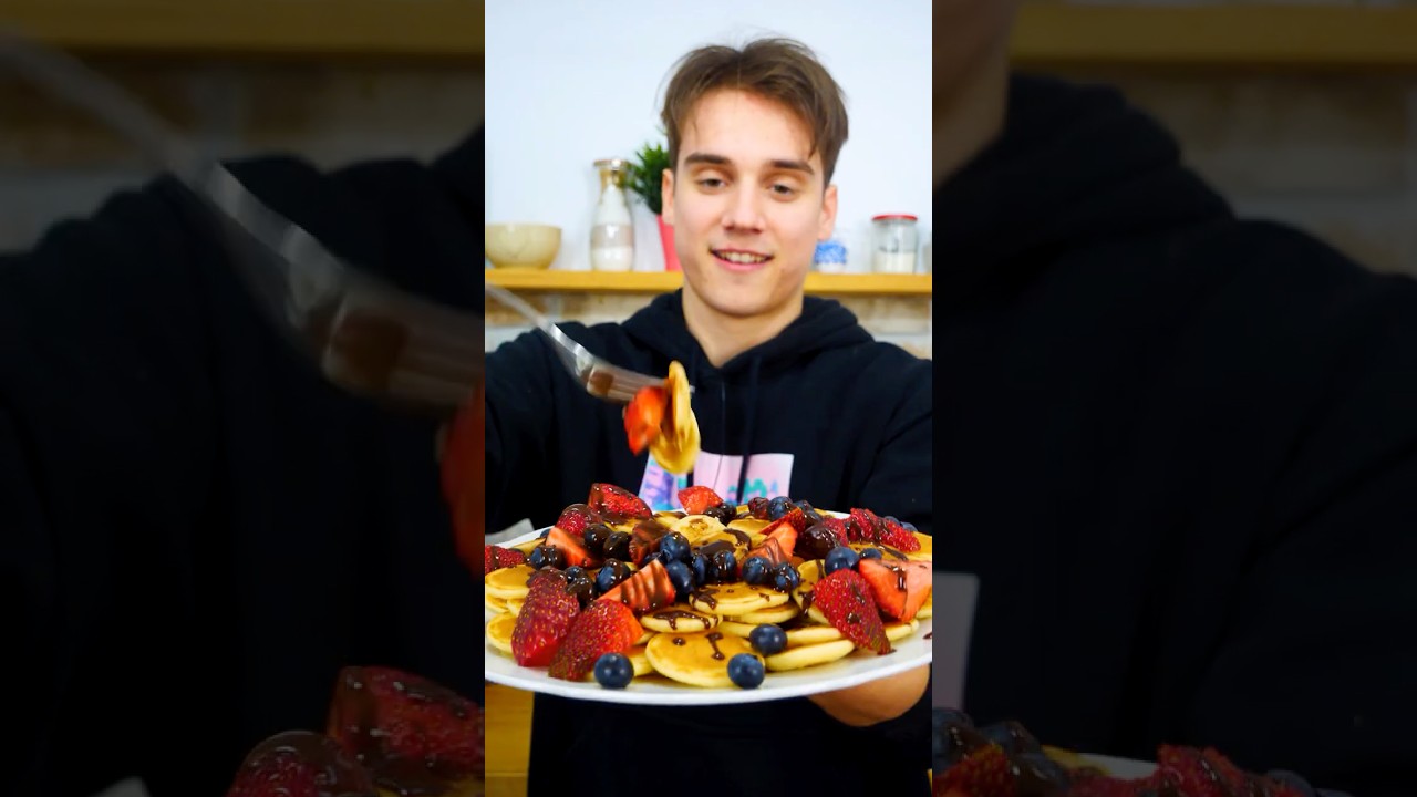 Mini American Pancakes With Forest Fruits