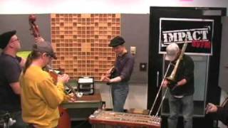 Wayne &#39;The Train&#39; Hancock - Cow Cow Boogie [Live]