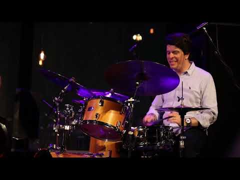 Na Calada Do Dia - Edu Ribeiro Trio (Live at Dizzy's Club)