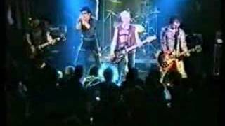 PUBLIC TOYS - Beer & Boredom - live