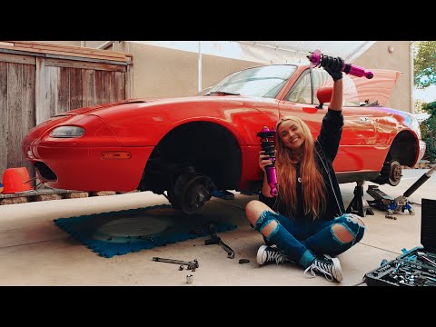 Installing Coilovers On Stephanie's Miata!!