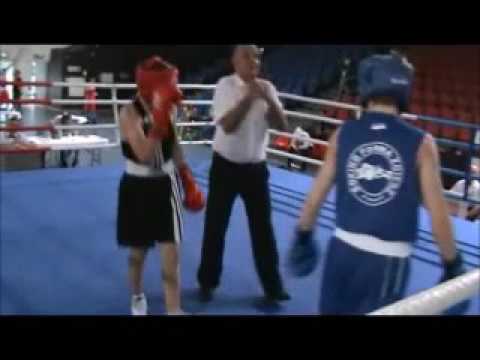 Oliwier Zamojski (BKS Concordia Knurów)  -  Kacper Lubarski (Boxing Forma Zgierz)