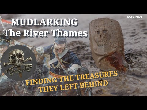 Mudlarking the River Thames - Finding the Treasures left behind by people long ago (May 2021)