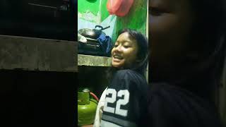 Download lagu 🙎:Bu utang nya mana    🧕:saya janji minggu depan lunas si angsurat Kamis Jumat Sabtu mp3