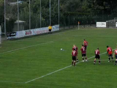 VfL Halle 96 II - RSK Freyburg Torsten Lehman verschiesst elfmeter