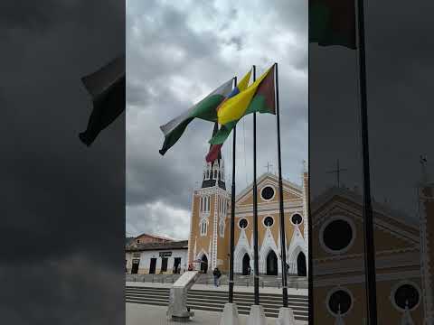 suenan las campanas dé la Iglesia en Abejorral Antioquia