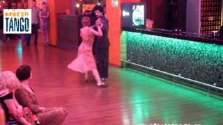 Eugenia Parrilla y Yanick Wyler bailan en Z-bar 2