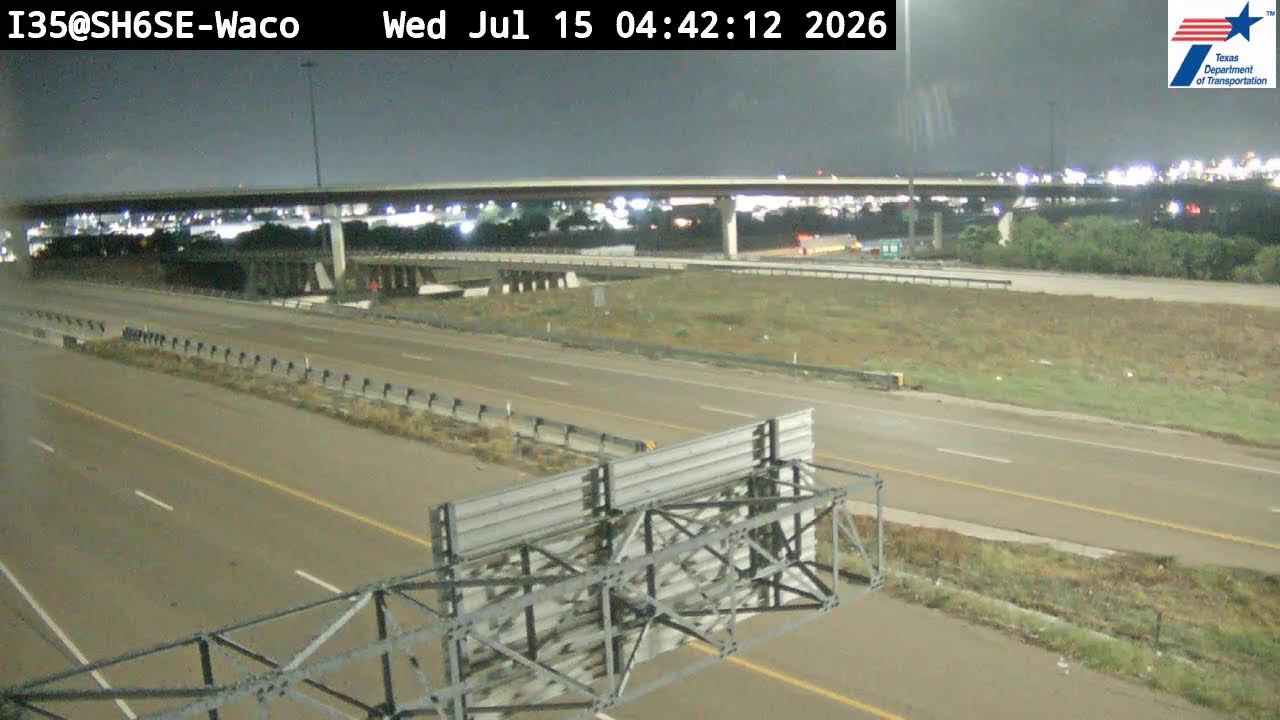 Live webcam view of I-35 & SH-6 SE Overpass Cam