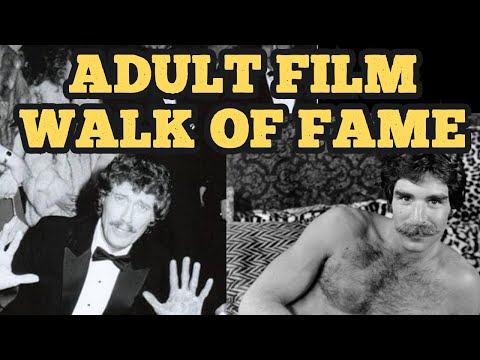 5 berühmte Pornostars werden mit Zementfußabdrücken geehrt