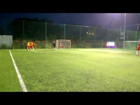 StrefaFutbolu.pl: Nieobliczalni - Wybrzeże Klatki Schodowej