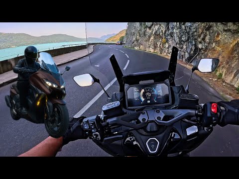 Tmax 560 Dark Magma 2025 POV