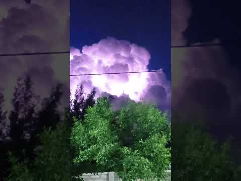 Anoche en gral levalle en el sur de la pcia de Córdoba 📸 ⛈️ #tormenta