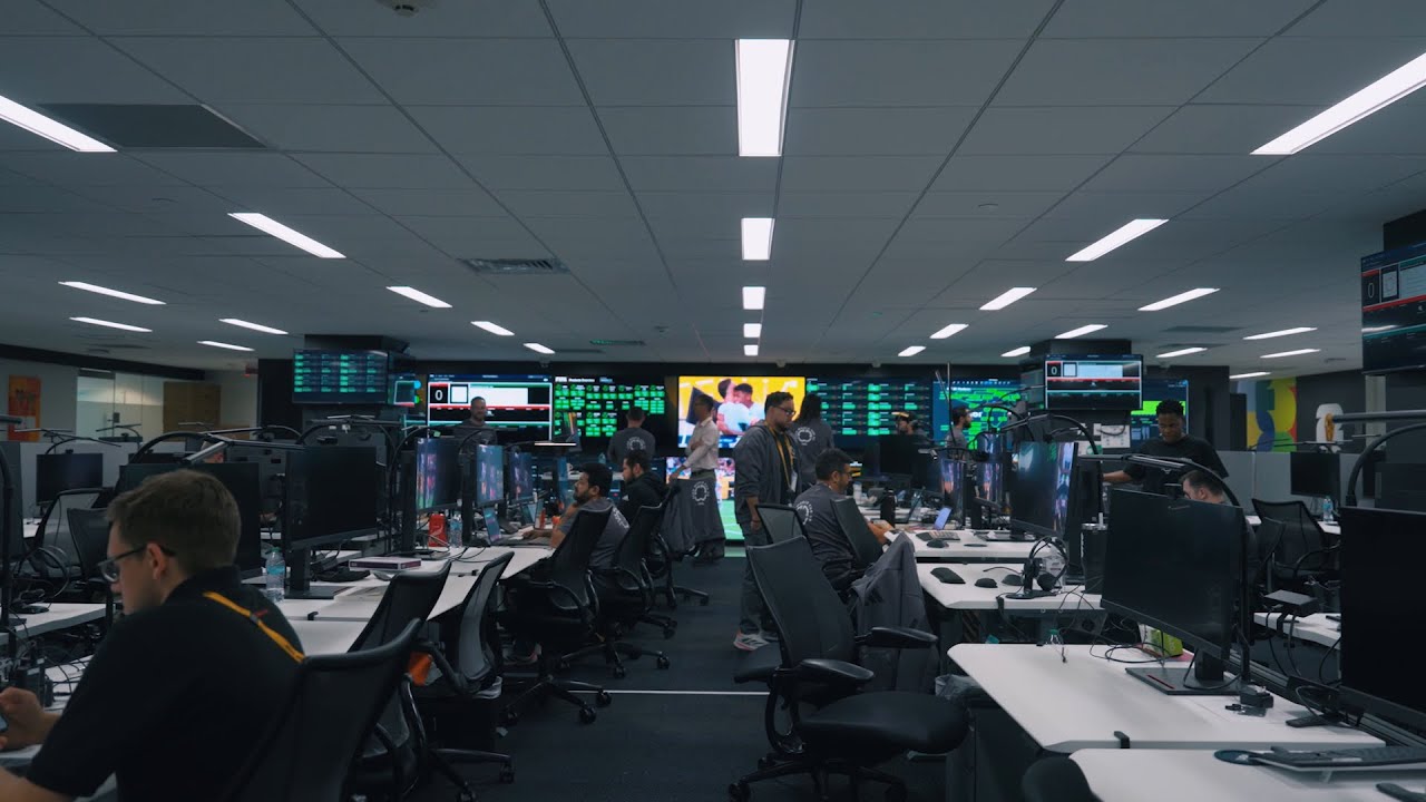Dentro del lugar de trabajo digital Lenovo FIFA - YouTube
