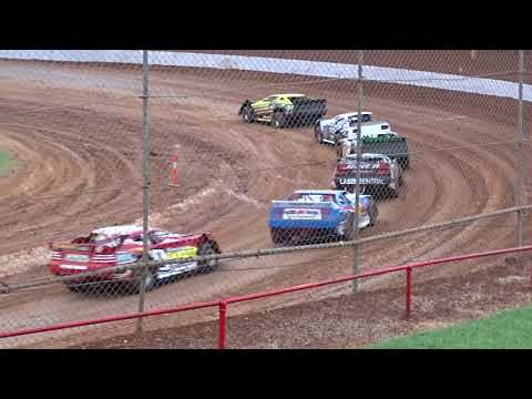 Ht2. 10 Laps, Super Sedans Summer Slam, Archerfield Speedway, Brisbane 30/12/2017