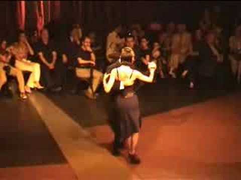  Osvaldo Zotto  and  Lorena Ermocida  are  dancing  to  the  tango  "  Para Dos  "