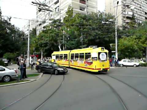 Parada tramvaielor in CARAVANA TIMPULUI, tramvaiele intrand pe strada Reinvierii, 19 Septembrie 2009