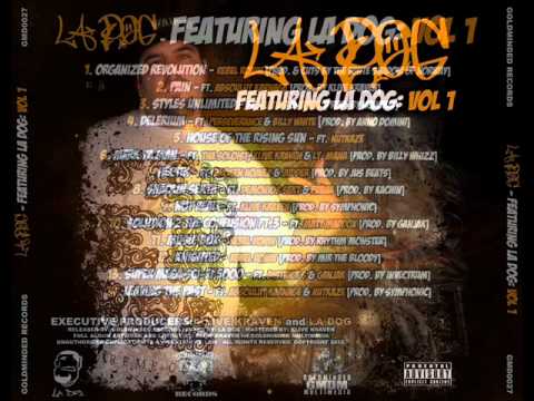 13. La Dog - Super Mega Sci-Fi 5000 (Feat. District 6, Ganjak) [Prod. Invectrum]