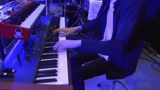 Penguin Research-Button (opening Re-Life).  Live