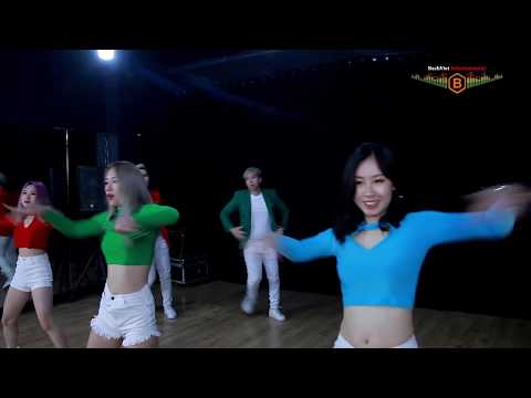 Unik Dance - Happy - Pharrell Williams