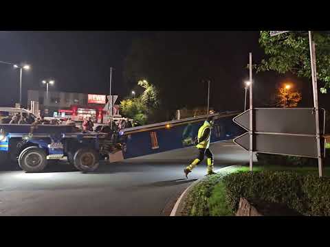 Rotorblatt Nr. 7 Hachen Kreisverkehr #Schwertransport #Sundern #Hachen #Sauerland #Kreisverkehr