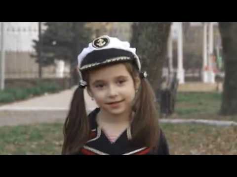 Arina Ceban. Hа синем морe.(small boat)