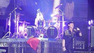 Scorpions - Tainted love live Lyon (Fr) 2011 (Soft Cell cover)