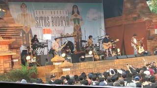 Download lagu Iwan Fals - Gelisah (Konser Situs Budaya : Jatim - Trowulan) mp3