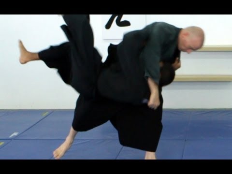Harai goshi, basic Ninjutsu throw - technique for Akban wiki