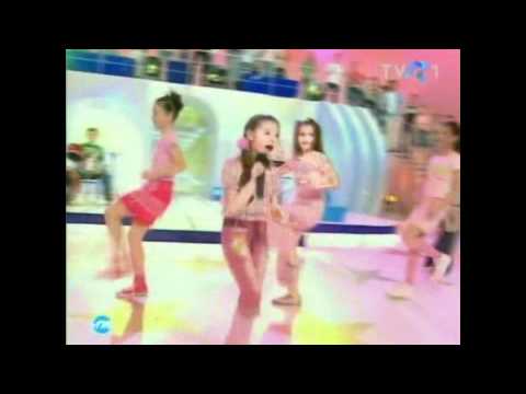 Veronica Ciornea la 8 ani - Culoarea roz (Numai cu acordul minorilor-live)