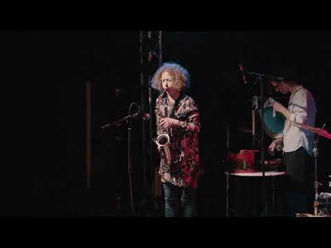 Køs - Hovering Hovering (live)