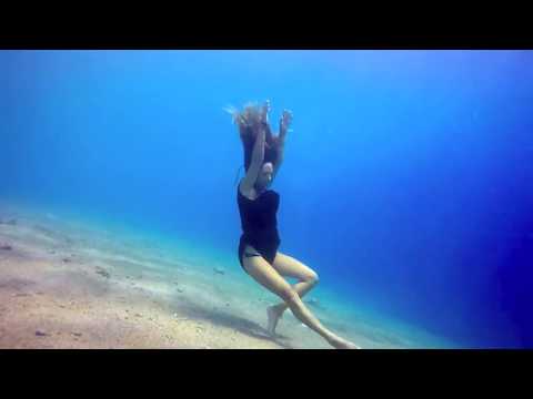 Grace - Underwater Flow: Freediving dance - YouTube