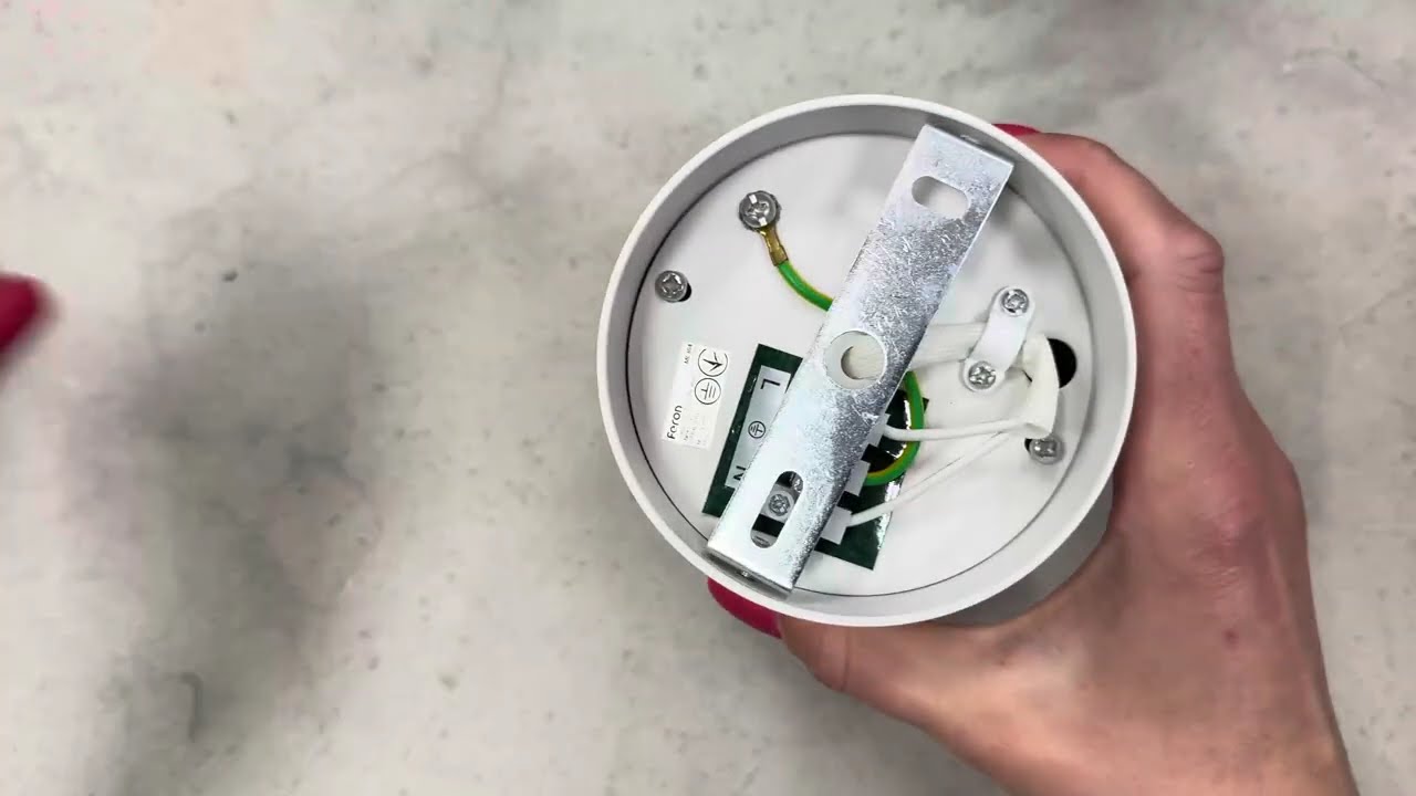 Накладний світильник FERON ML304 MR16 GU10 білий 32968