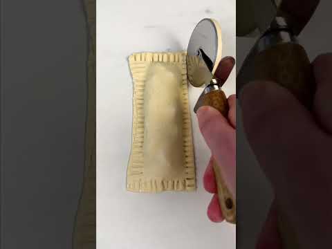 DIY McDonald's Apple Pies 😮