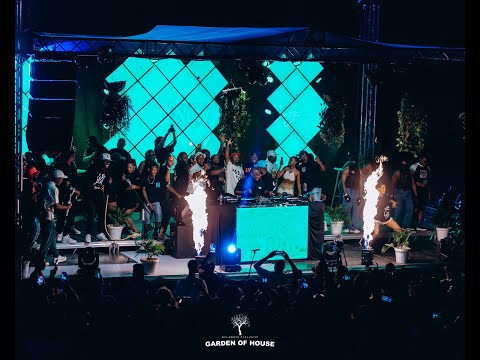 DARQUE AT GARDEN OF HOUSE