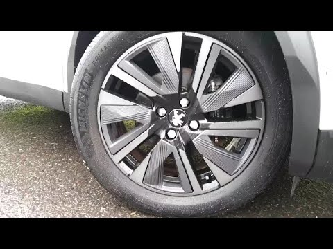 Peugeot 2008 GT Premium EV 136 bhp (50 kWh) - 1 Ow - Image 2