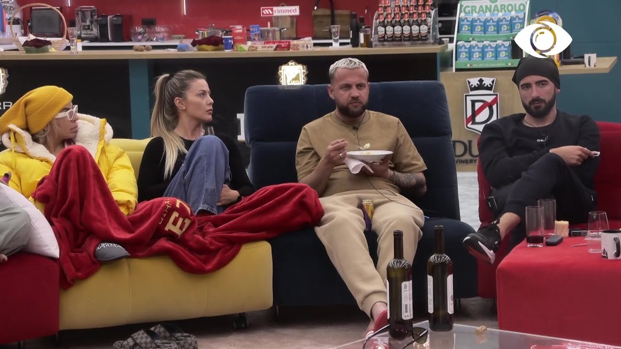 Pyetjet Anonime/ Përse bën sikur nuk e di që Kiara ka dikë që e pret jashtë?