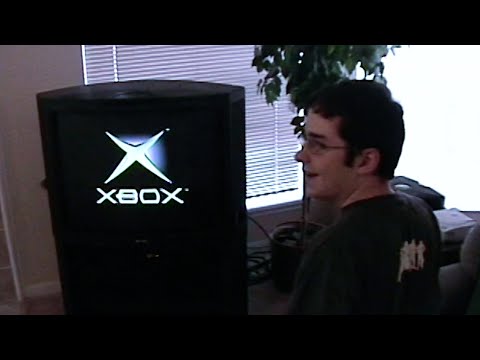 Booting up an Original XBOX on Launch Day November 15th 2001 #shorts