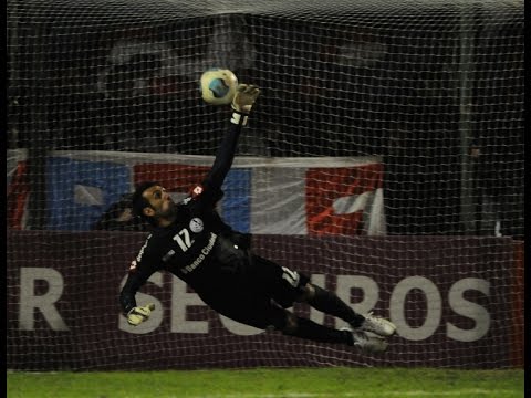 Tremenda atajada de Torrico VS Huracán